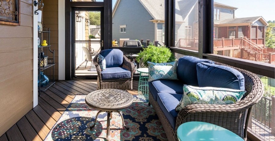 Screened Porch with Seating