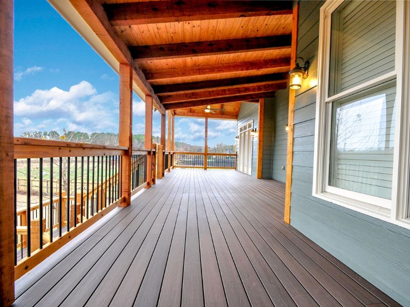 Spacious Deck